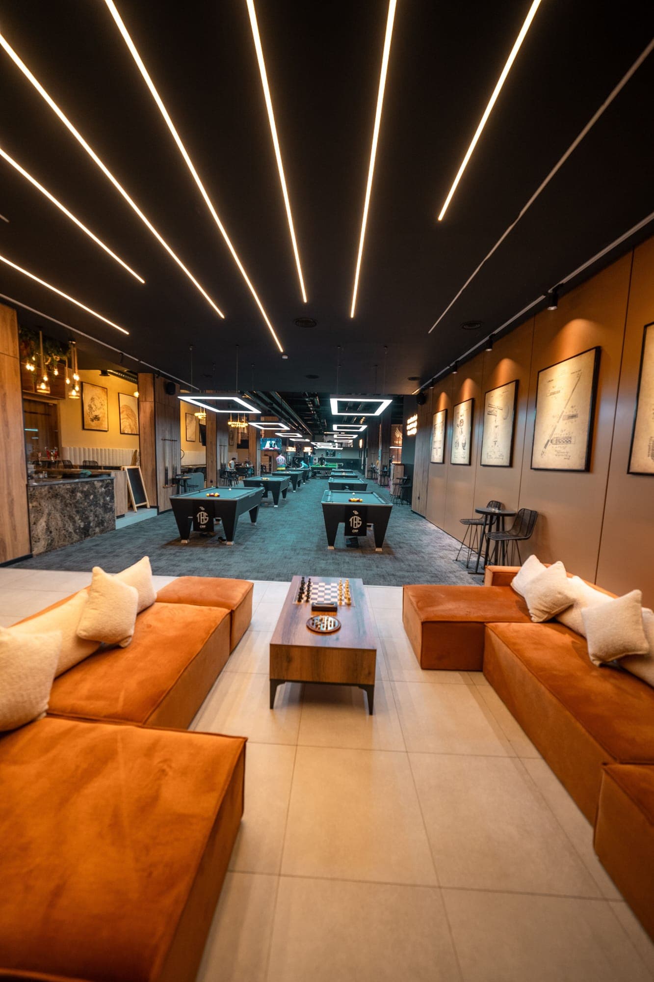 Lounge by the entrance for board games